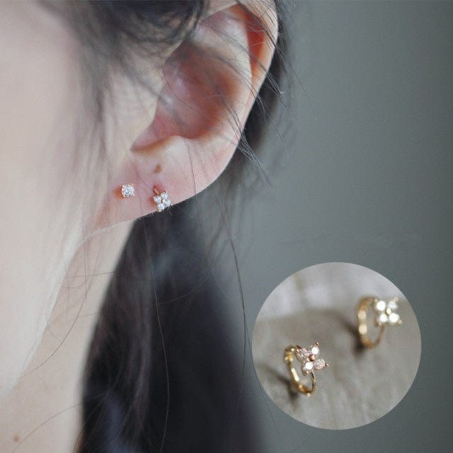 Buddhatrends stud earring 8 / Silver Small Flowers 925 Sterling Silver Huggie Earrings