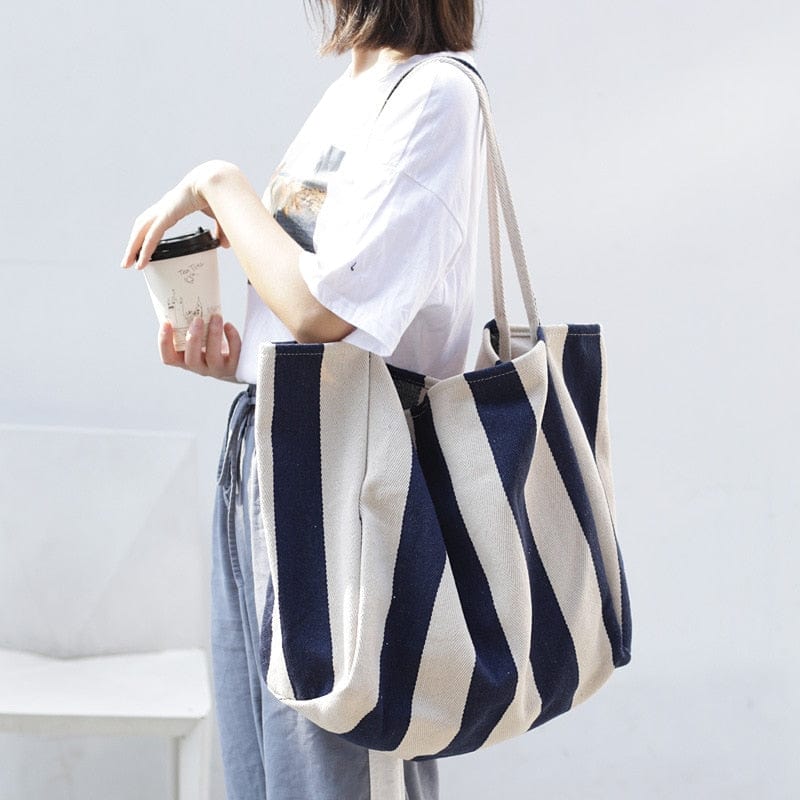 Canvas tote fashion bag trend