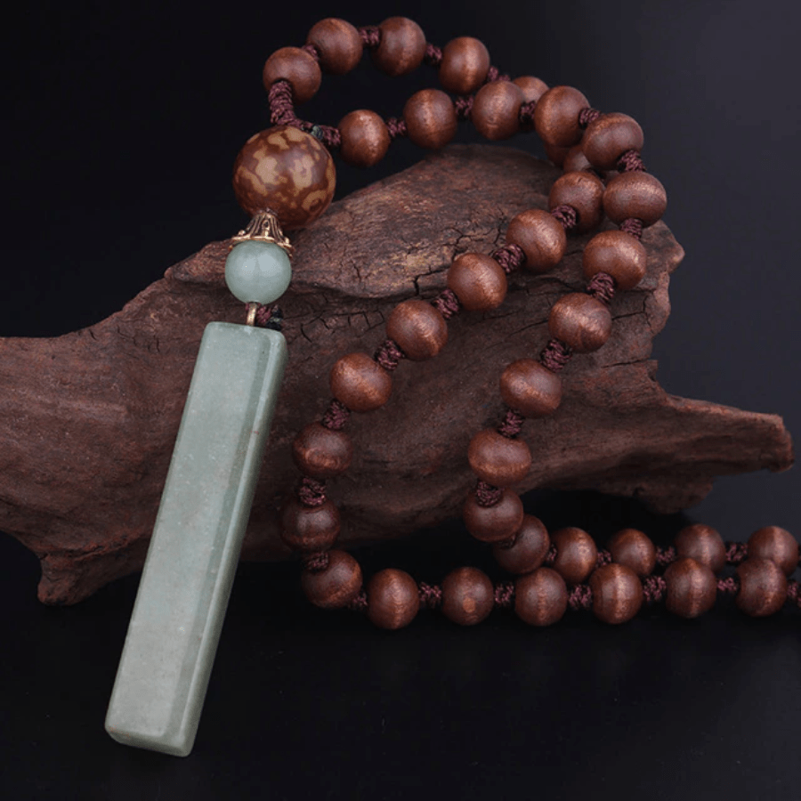 Buddhatrends Green Anpu Tibetan Sandalwood Necklace